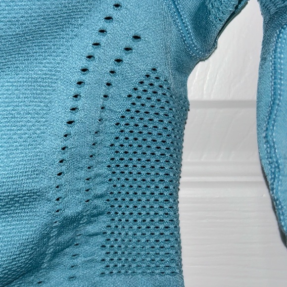 Gymshark cropped long sleeve athletic top - Picture 4 of 10